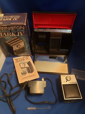 Vintage Remington Lektro Blade Mark IV with Case, cord, blades 1970s