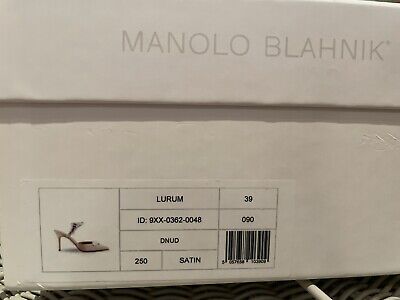 Manolo Blahnik Lurum Crystal Satin Mule in size 39 | eBay Manolo Blahnik Lurum Crystal Satin Mule in size 39 | eBay