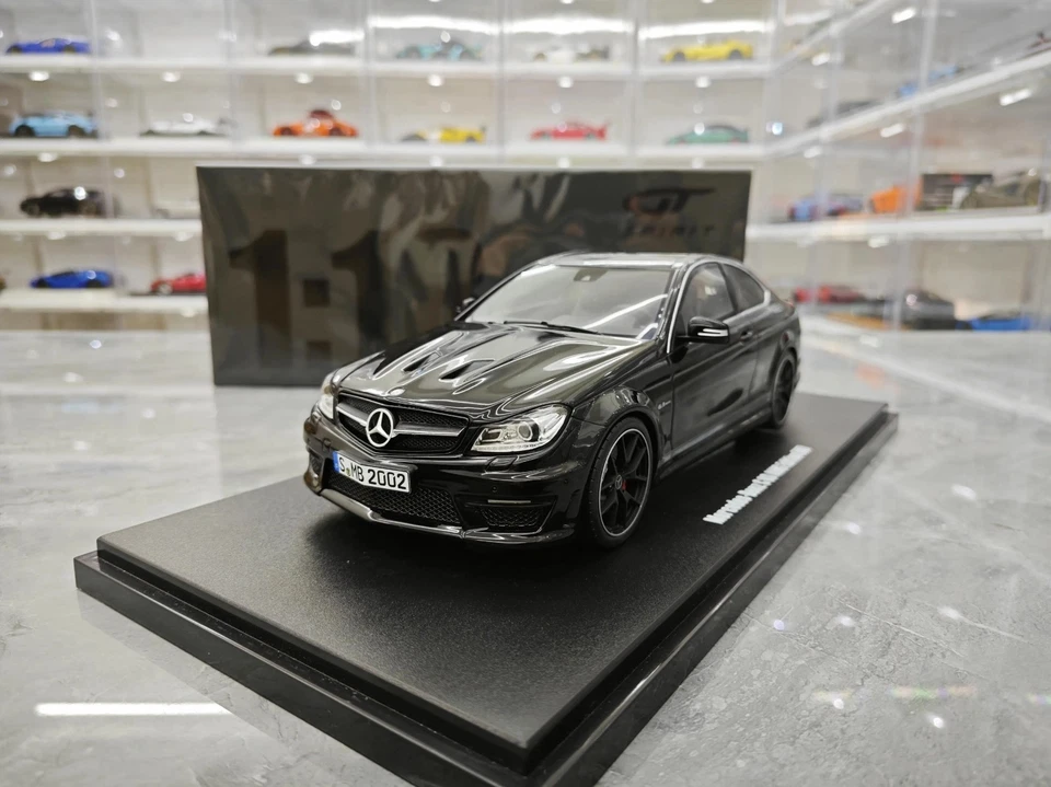 GT Spirit Mercedes Benz C63 W204 507AMG Car Model 1/18 - Image 3 of 4