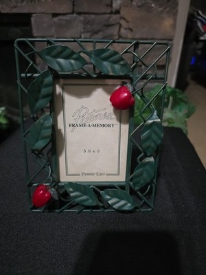 VTG Dennis East Frame-A-Memory Metal Picture Frame Apples & Leaves  3 1/2 x 5