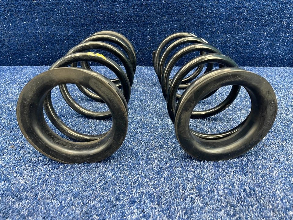2013–2015 Lexus RX350 Rear Suspension Coil Springs Set OEM 48258-48020 - Image 2 of 4