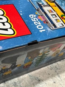 Lego Creator 10259 Winter Village Station New Sealed