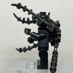 LEGO Marvel Spider-Man sh0055 Venom Spiked Appendages Minifigure 76004 Note