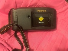 Polaroid Vintage Camera durable, sturdy takes beautiful crisp instant pictures
