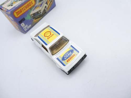 Matchbox Superfast 9c Ford Escort RS2000 quasi come nuovo e imballato - Foto 6 di 10