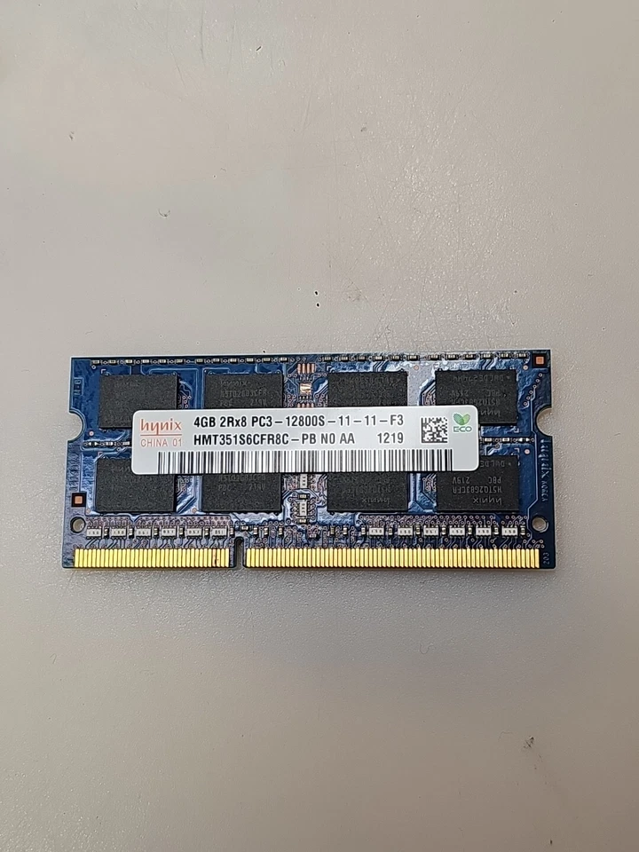 Hynix 4GB 2Rx8 PC3-12800S-11-11-F3 / HMT351S6CFR8C - PB Foto 1 de 1
