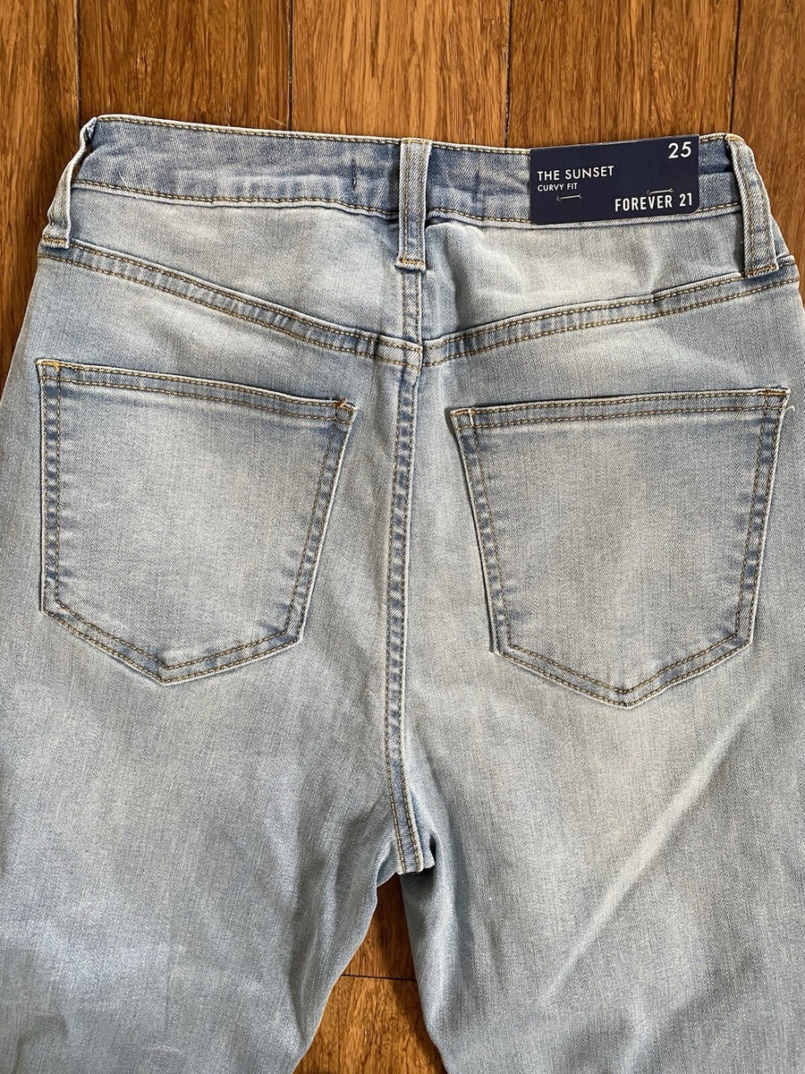*NEW* Forever21 Light Blue Ripped Jeans The Sunset Curvy Fit Size 25