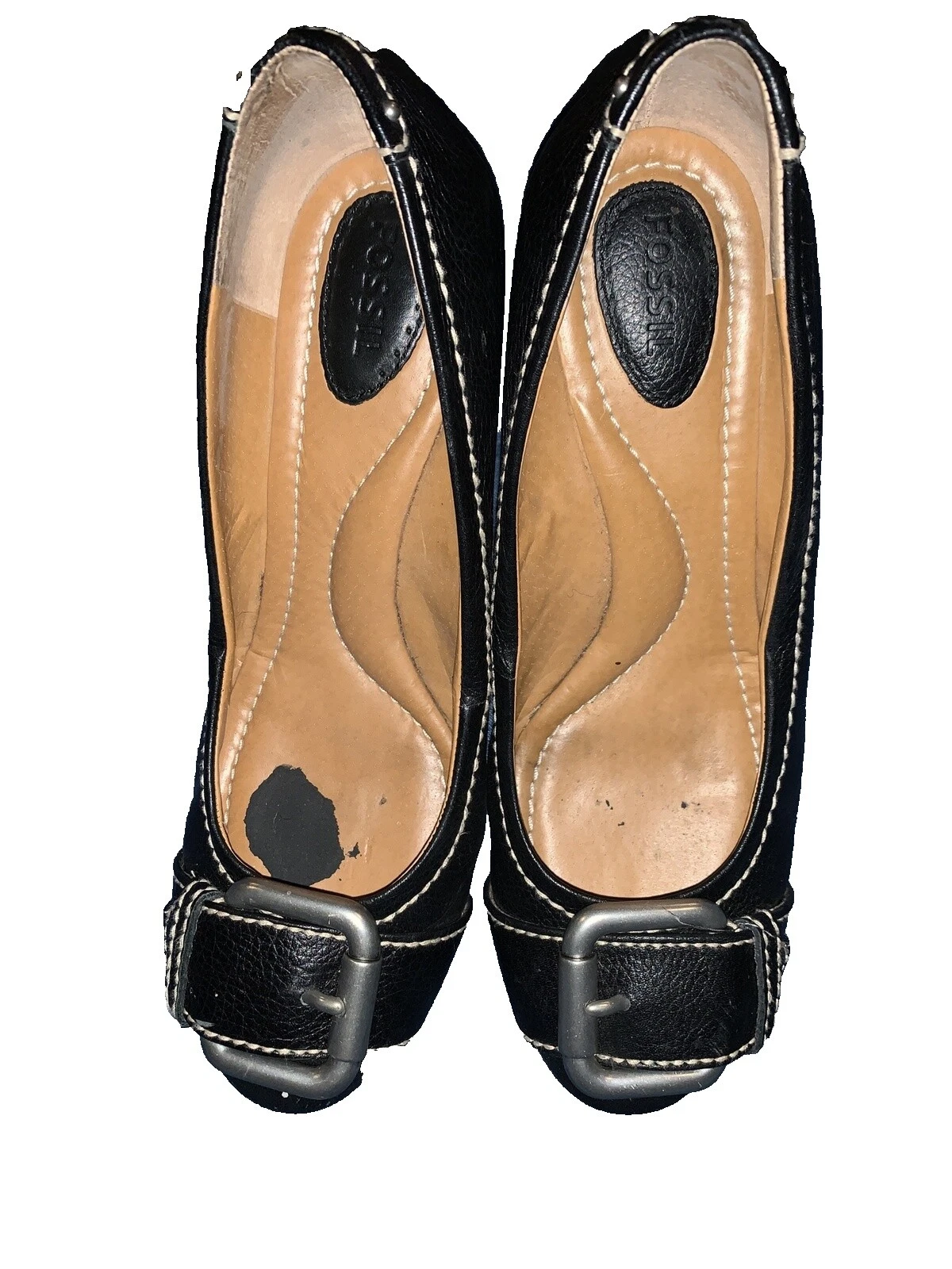 Tacones superiores de cuero con cuña fósil para mujer