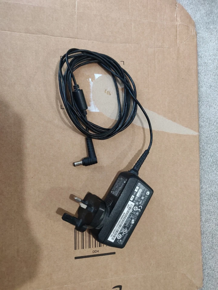 Acer Aspire One AOD260 Laptop Intel Atom N450 2gb Ram - Image 4 of 4