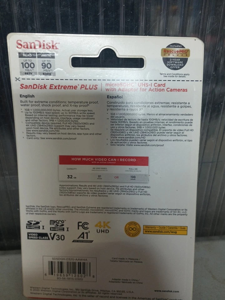 SanDisk 32GB EXTREME PLUS MicroSDHC Card with Adapter - Image 4 of 4