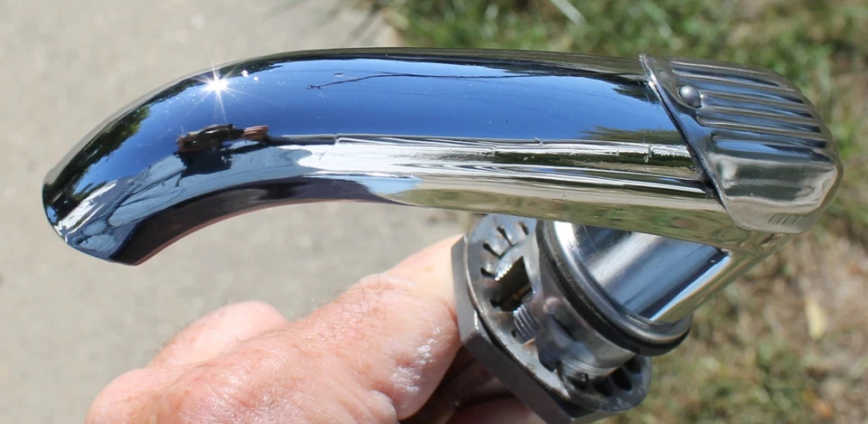 Ford Deluxe 11A7043511 1941-1948 mango de tapa de cubierta NOS Foto 4 de 4