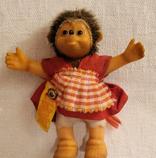 Steiff  Mecki Mädchen , 12 cm  -  Knopf im Ohr   -  7628/12