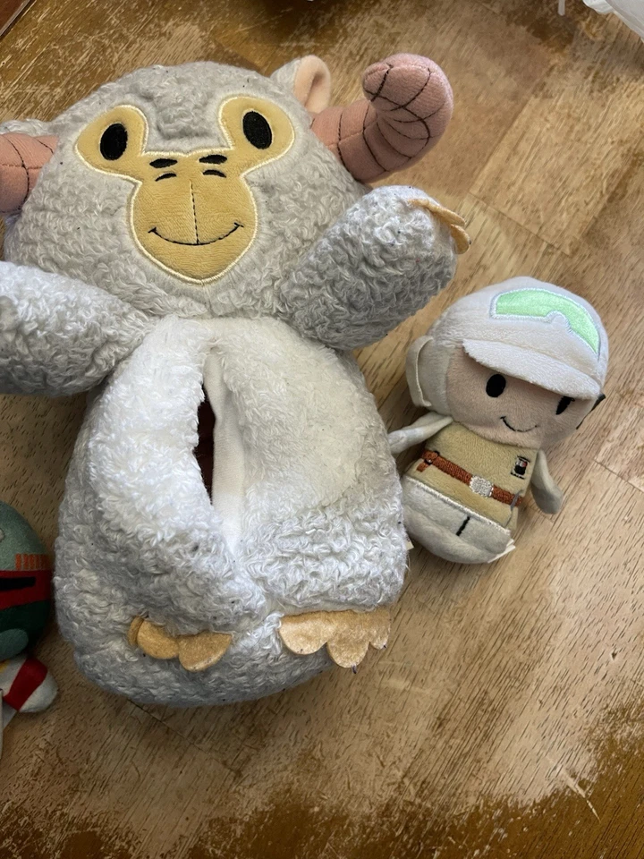 Hallmark Itty Bittys Lote de 8 Peluches Star Wars Harry Potter Libro de la Selva Gremlins Foto 3 de 4