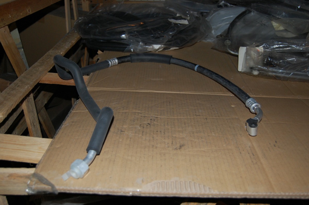 New OEM Mitsubishi Pajero 1993-2000 A/C PIPE, REAR A/C SUCTION