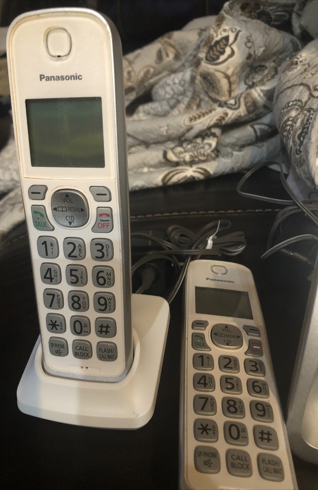 Panasonic KXTGD530 White Cordless Phone Answering Machine 2 Handsets