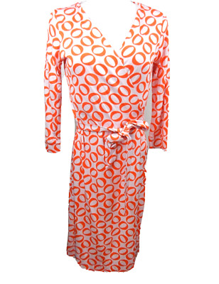 DIANE VON FURSTENBERG　シルク100%　ドルマン　チュニック DIANE von FURSTENBERG【2】シルク100%チュニック - メルカリ