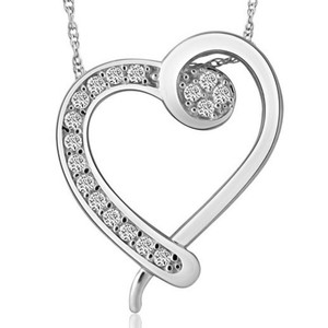 1/4Ct Natural Diamond Heart Pendant 