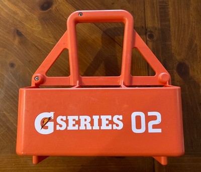 Gatorade G SERIES 02 Squeeze Bottle Water Caddy Sports Hydration H2O Carrier