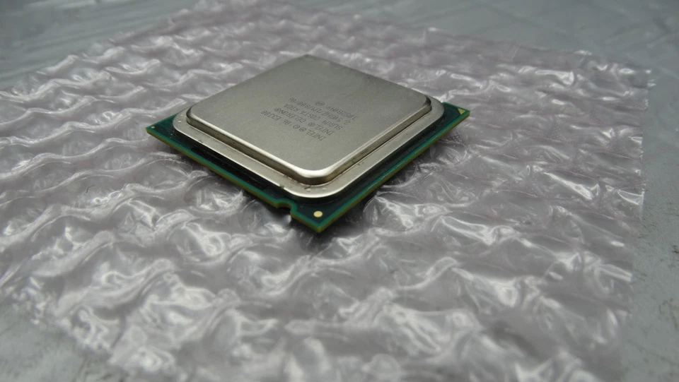 Procesador CPU Intel Celeron E3300 2,50 GHz doble núcleo LGA775 SLGU4 Foto 3 de 4