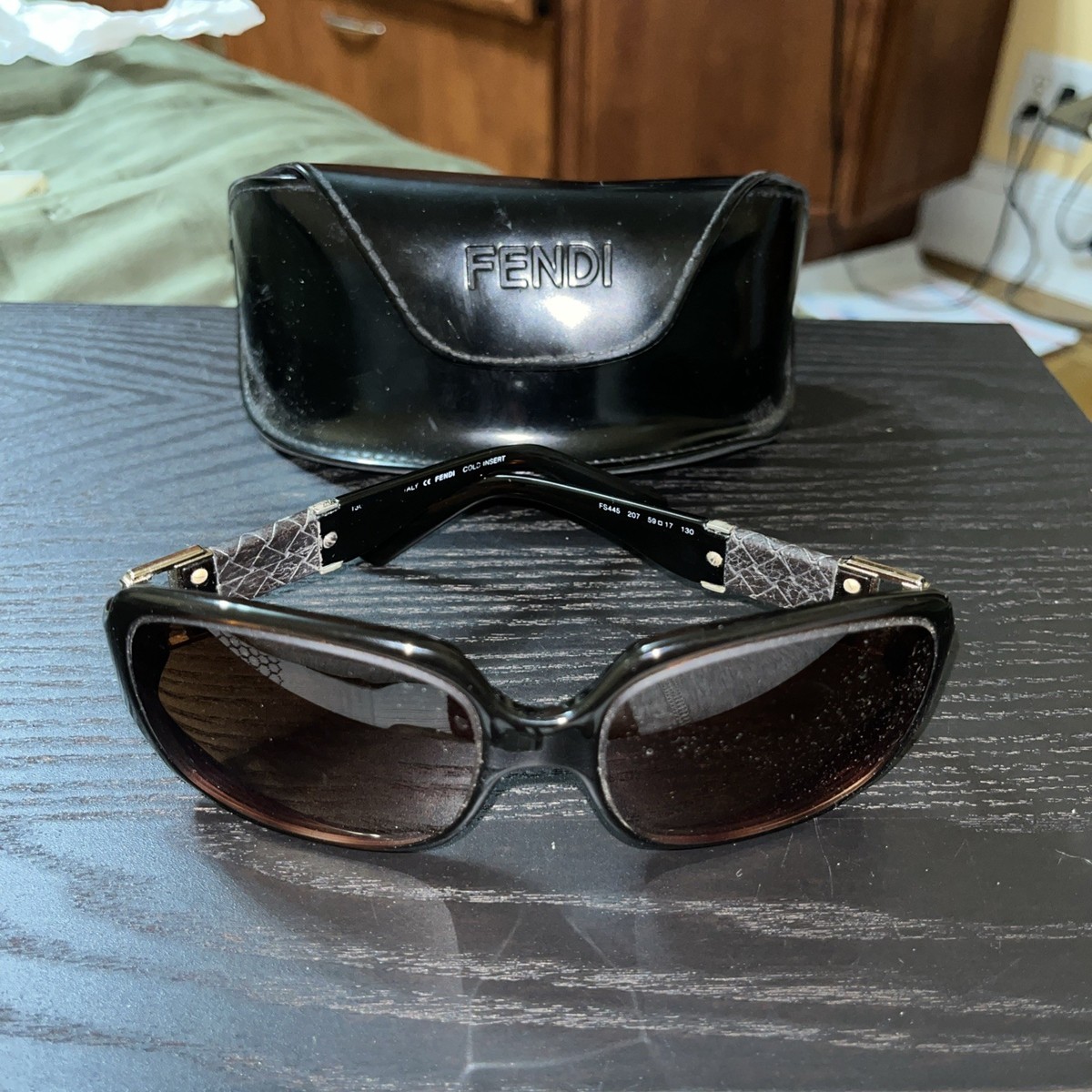 フェンディ　ヴィンテージレディースサングラス RARE FENDI (FS445) VINTAGE SUNGLASSES! GOLD-BROWN. ORIGINAL
