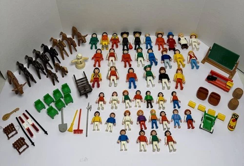 Huge lot of Vintage 70’s and 80’s PLAYMOBIL Figures, Animals and Accessories