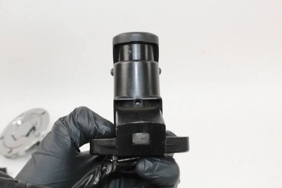 06-11 Kawasaki Ninja ZX14R ZX14 Ignition Lock Gas Cap Seat Set with Key - Image 2 of 4