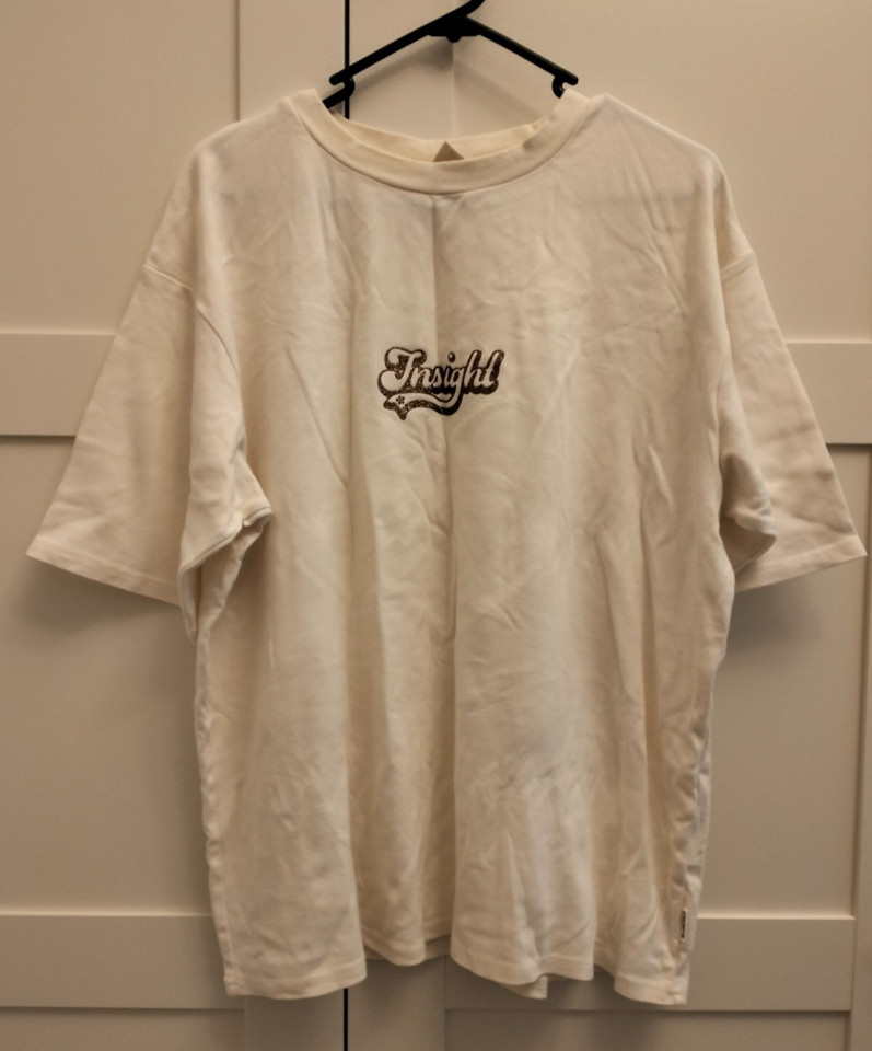 Insight 100% Cotton OVersized T-Shirt Size L cream Beige Chest Graphic Print