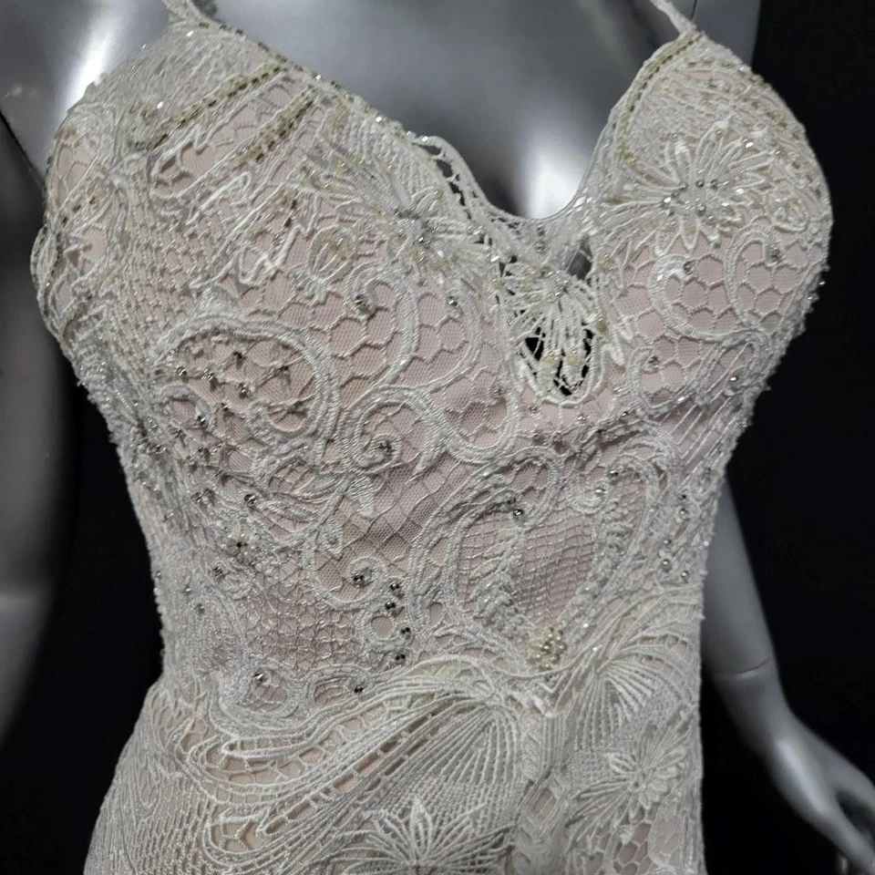 NWT~$935~MON CHERI~6/8~IVORY EMBROIDERED LACE BEADED FIT & FLARE WEDDING DRESS - Image 3 of 4