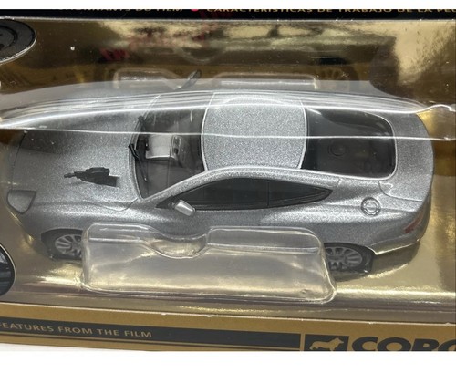 Corgi James Bond Aston Martin V12 Vanquish No. CCO7503 -Die Another Day Movie - Picture 1 of 4