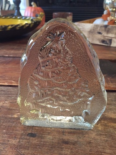 CHRISTMAS TREE IMPRESSED IN THICK SLAB OF GLASS CHRISTMAS DECORATION COND: VG - Picture 3 of 7