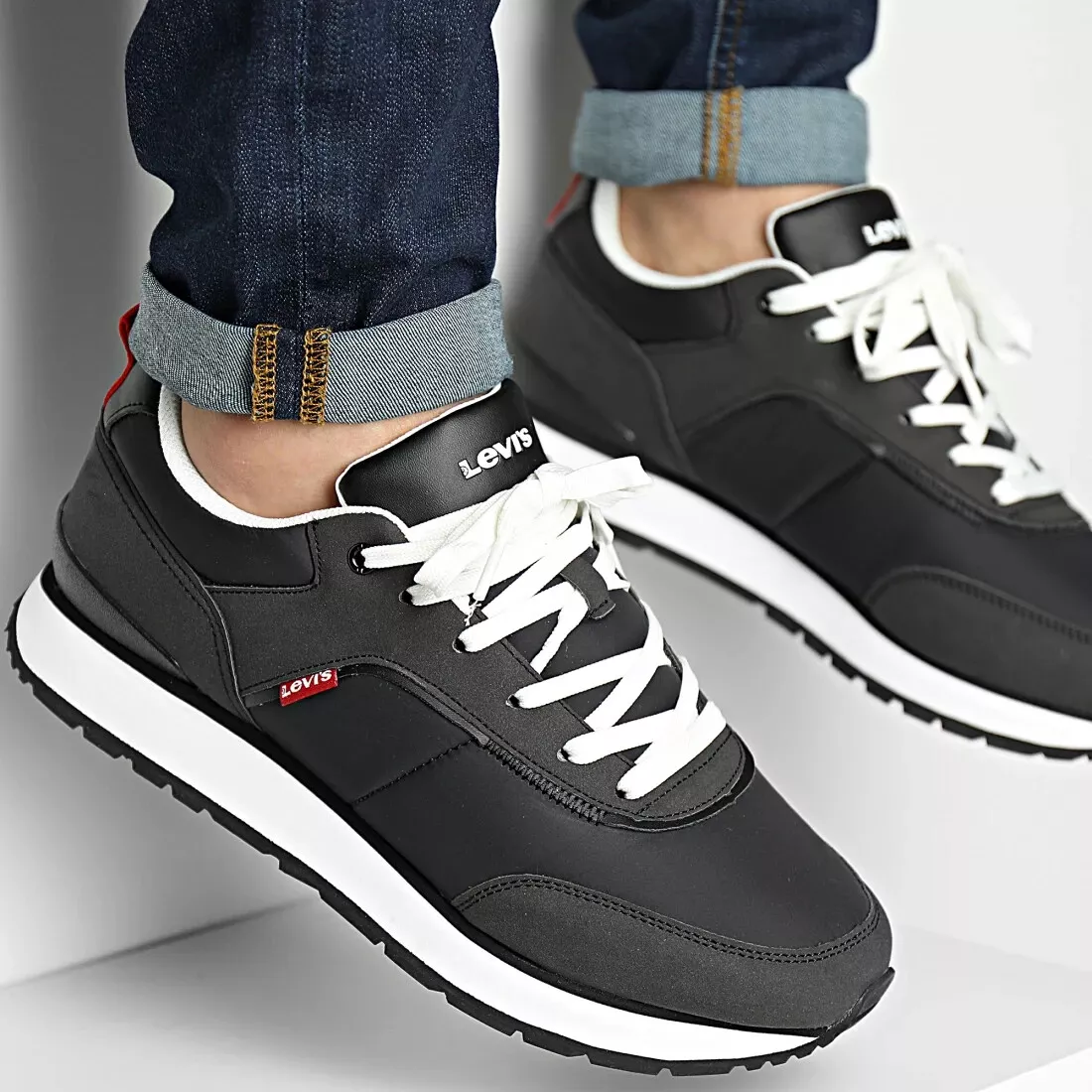 LEVI S SEGAL Mens Shoes Trainers Sneakers BNIB Size UK 7.5 234239 680 59
