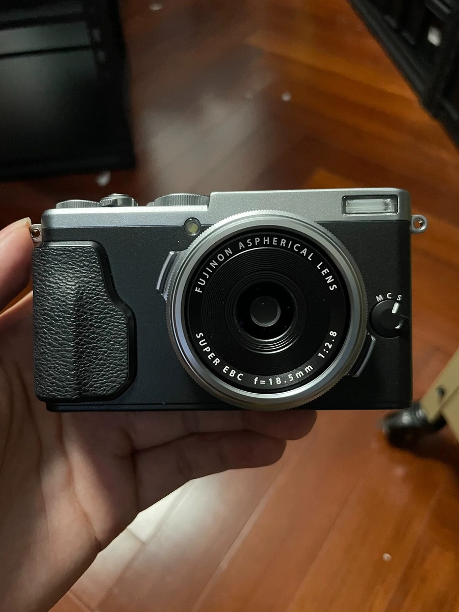 FUJIFILM Digital Camera X70 Silver X70-S with SD Card FUJIFILM Digital Camera X70 Silver X70-S with SD Card