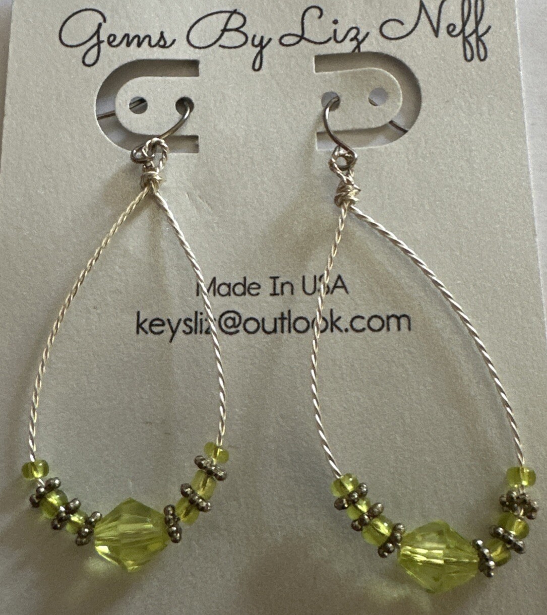 Dangling Loop Earrings for Stylish Everyday Wear