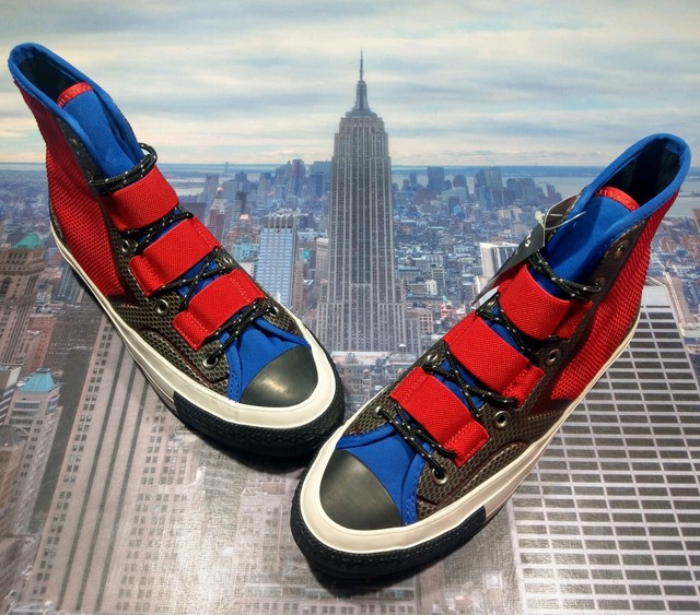 converse blue red