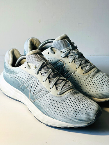 New Balance 520 V8 DynaSoft Womens 8.5 Ice Blue Running Walking Shoes