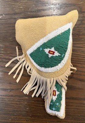 NEW RARE NATIVE AMERICAN BEADED LEATHER HOLSTER, FROM OKLAHOMA SIGNED HAND BEAD