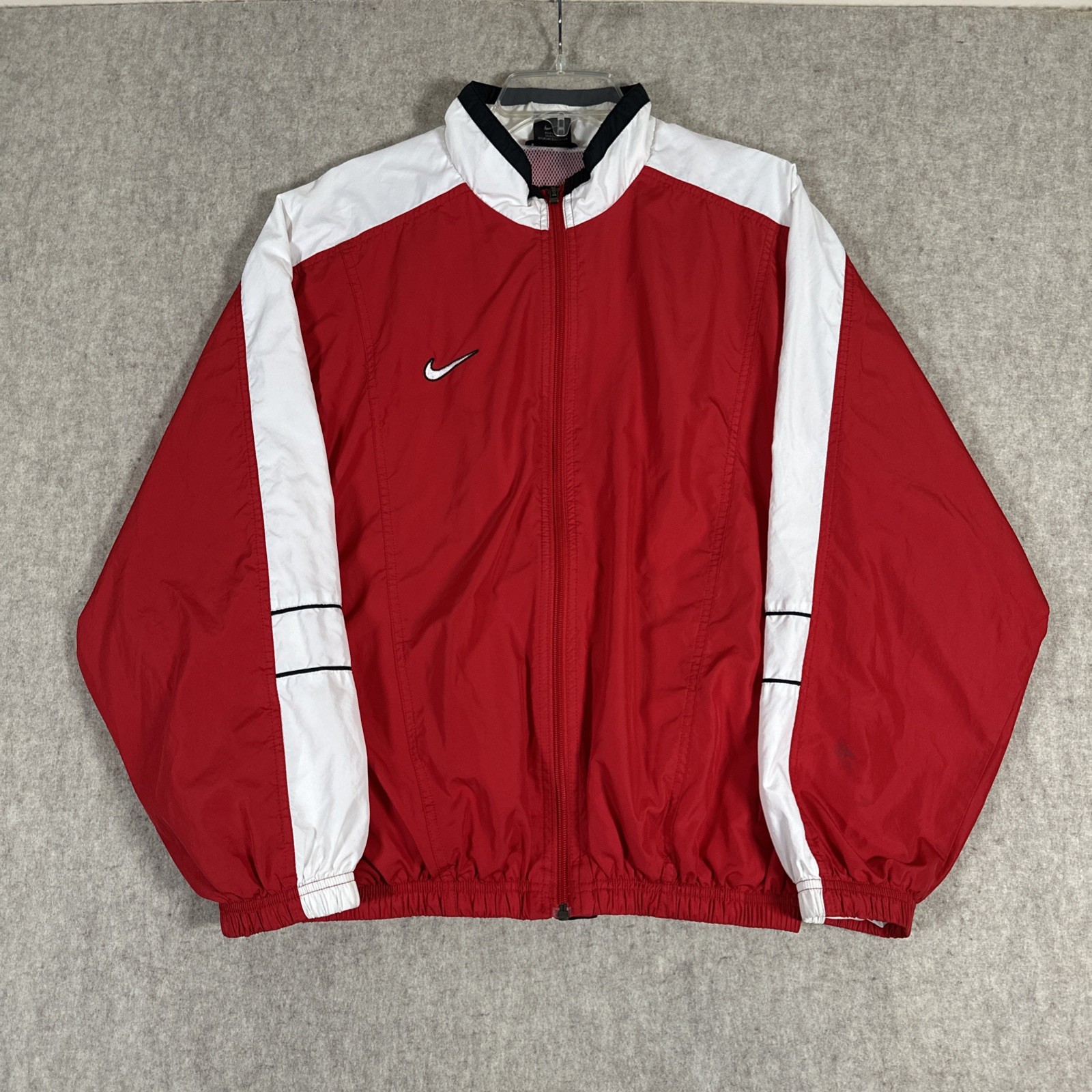 SACAI X NIKE Giacca a vento Nike vintage full zip media rosso nero Y2K Swoosh (difetto)