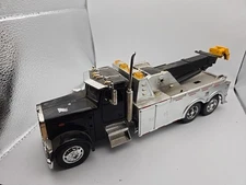 Peterbuilt Dual Axle Heavy Wrecker 1/32 By NewRay