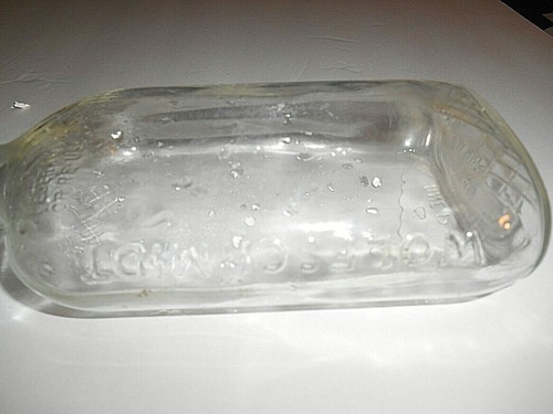 VINTAGE COLLECTIBLE WOLFSCHMIDT VODKA GLASS BOTTLE - EMPTY ONE PINT - Picture 7 of 8