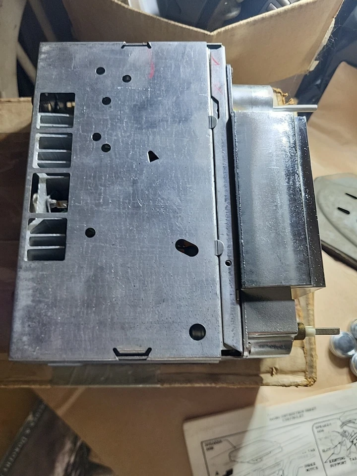 NUEVO 1966 67 CHEVROLET IMPALA BEL AIR BISCAYNE A.m. KIT RADIO/ALTAVOCES 986845 RARO Foto 3 de 4