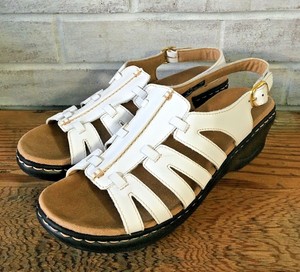 clarks bendable womens sandals