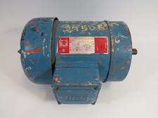 Motor de inducción Weg A561086 3/4Hp 3450RPM 575V 1A 3Ph 60Hz USADO