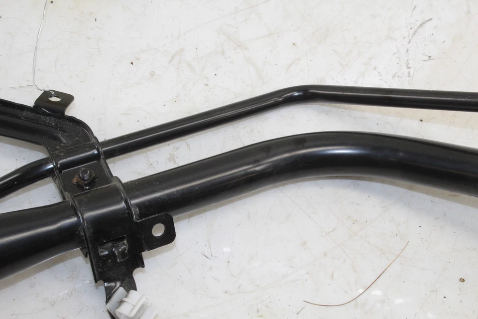 Гриф топливного бака 2009-2014 Acura TL 3,7 л от оригинального производителя - Изображение 3 из 4