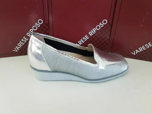 Scarpe da donna zeppe di argento da 37,5 scarpa eu
