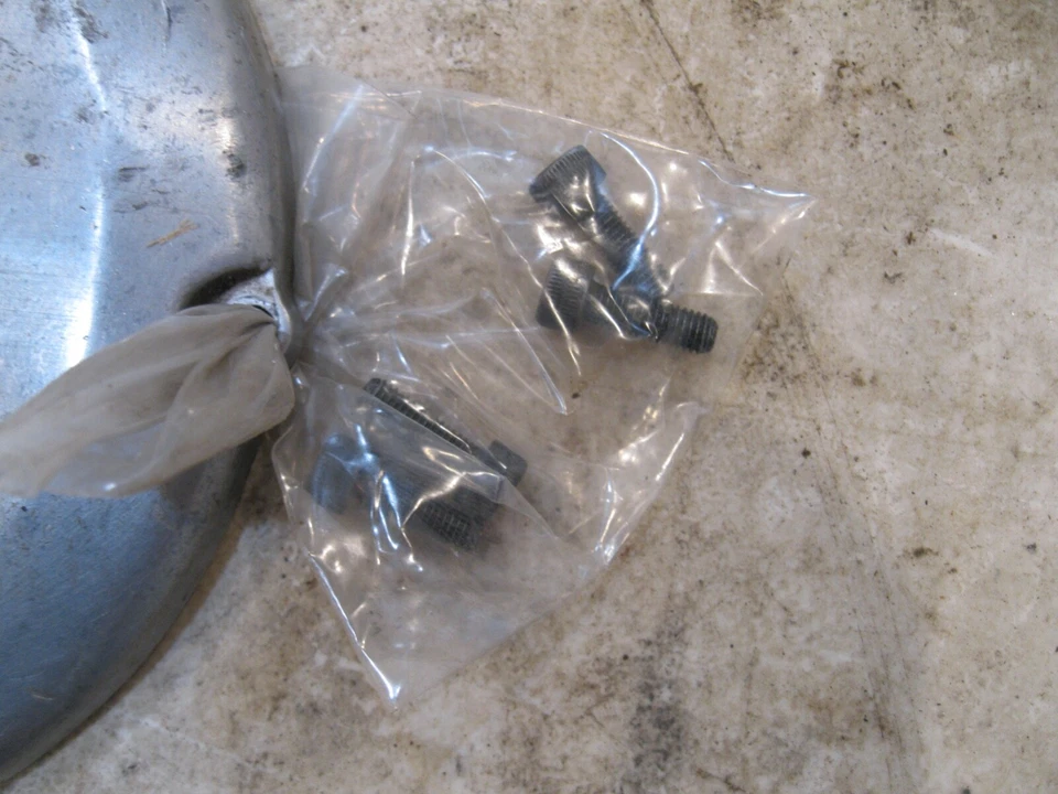 Generator cover 1 1978 Yamaha xs400 - Image 3 of 3