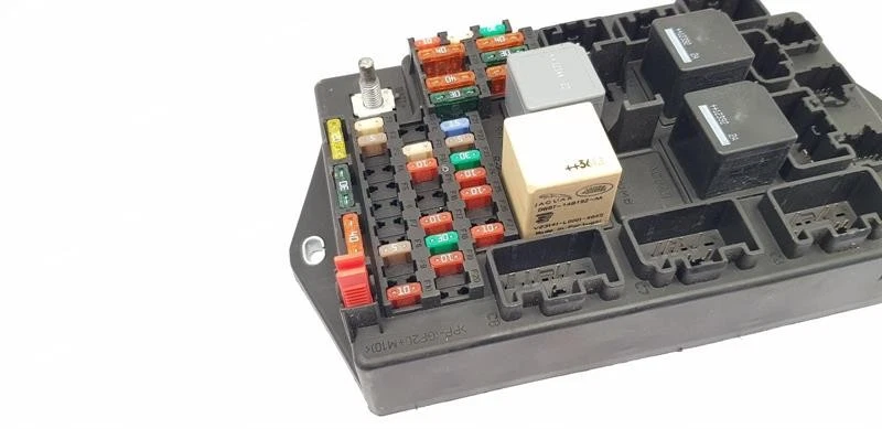 Jaguar XK 2013 caja de fusibles 5,0 gasolina 508 hp BW8314D628AG Foto 2 de 4