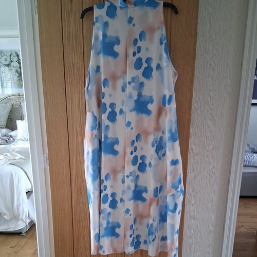 NEW COLLECTION PRETTY AND FLOATY BLUE CLOUD DRESS- OS PLUS -BNWT - Picture 13 of 16