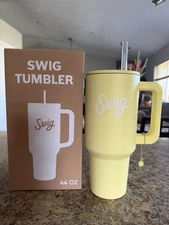 Swig Soda Shop 44oz Limoncello Limited Edition Tumbler With Straw/Lemon Charm
