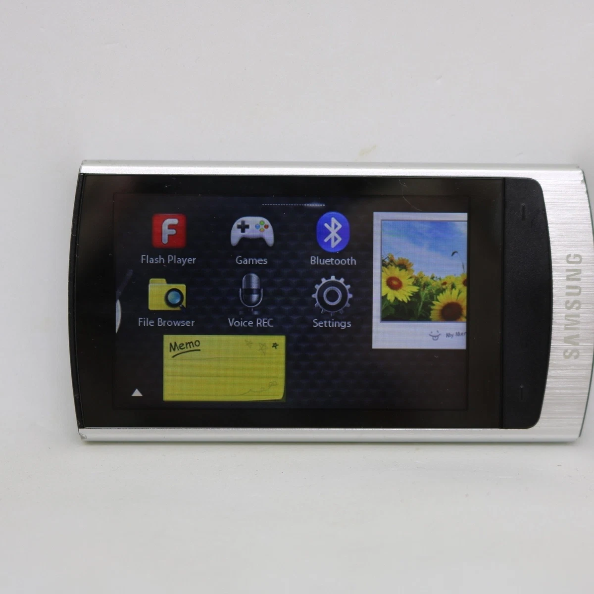 Samsung YP-R1 / MP4 / 8gb / Bluetooth / Digital Media Player / vom Händler