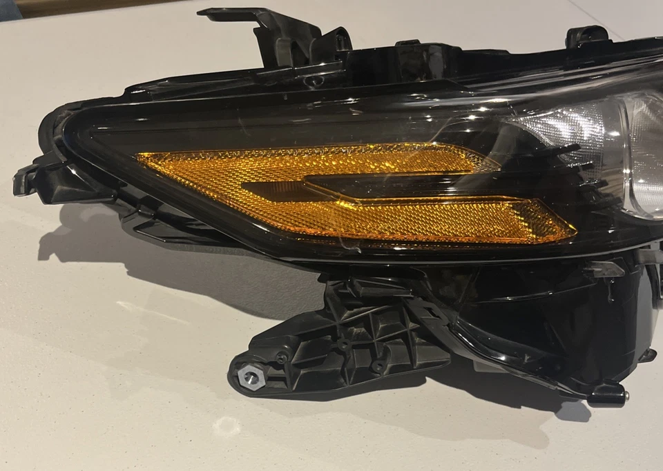 Farol dianteiro direito Toyota Camry 2018-2022 feixe triplo preto fabricante de equipamento original - Imagem 2 de 4